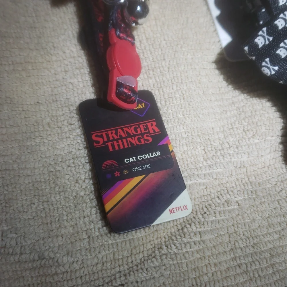 Stranger Things Cat Collar with Bow Tie - Black and Red
